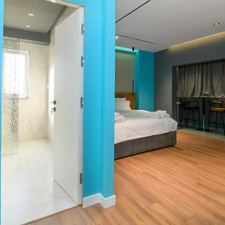 Adore Apartment *